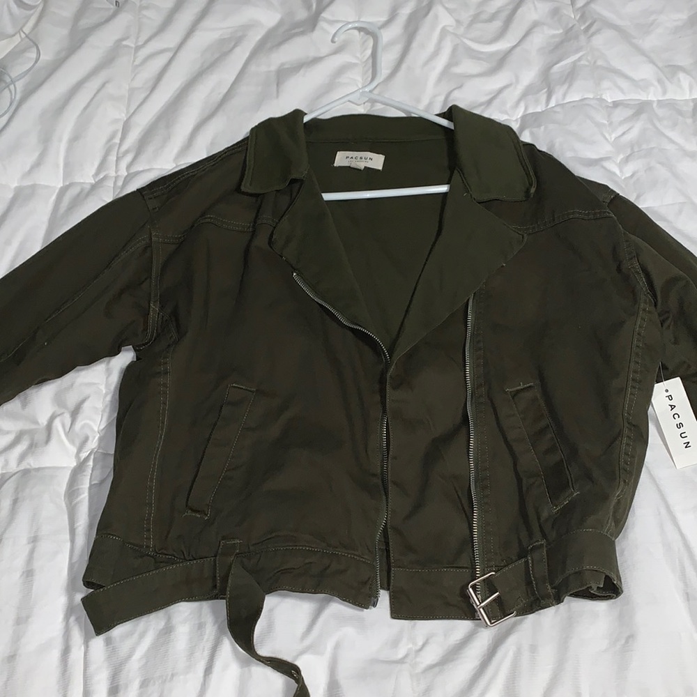 Pacsun Cargo green jacket! 🐢🥑🌱